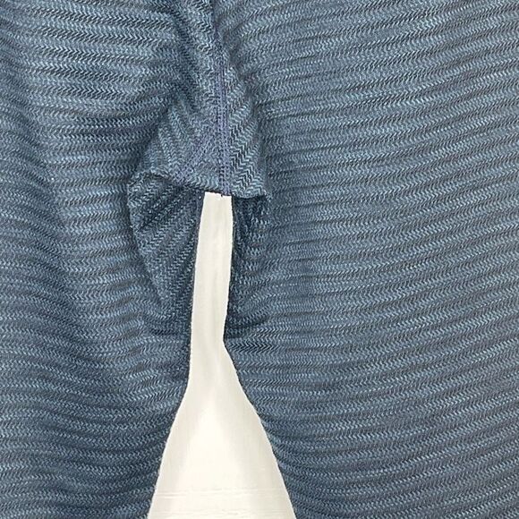 Athleta 3/4 Athletic Leggings Sz M Black Blue Striped - Picture 8 of 9